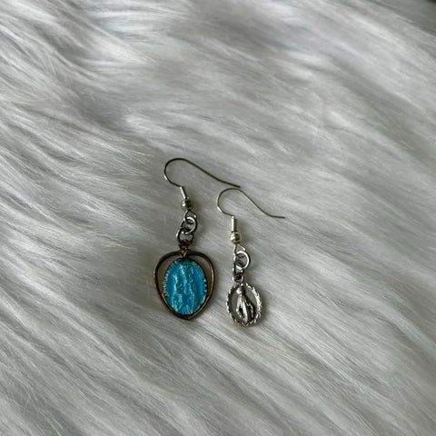 I’m Sacred (Earrings)