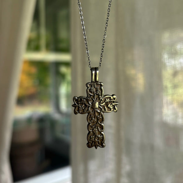 Trusting the Universe💌 (rare vintage filigree cross)
