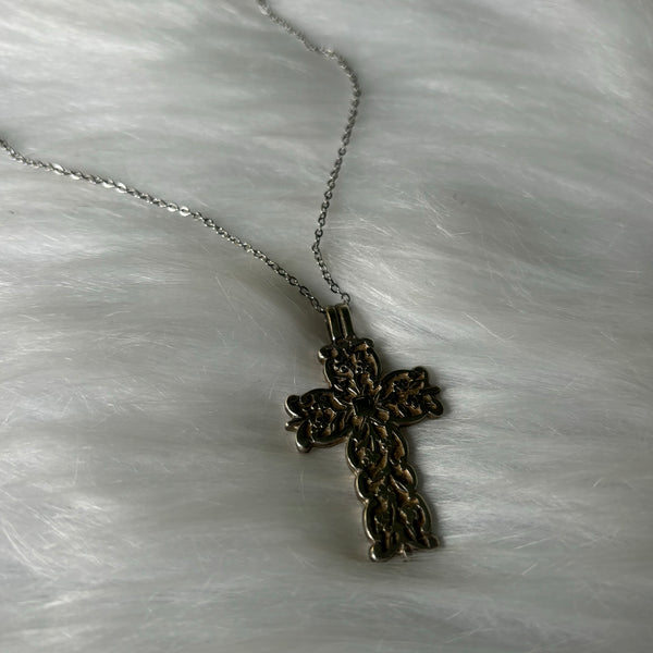 Trusting the Universe💌 (rare vintage filigree cross)