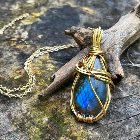PRE ORDER Large Labradorite Pendant