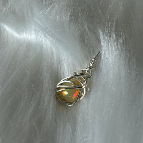 Ethiopian Opal (925 sterling silver)