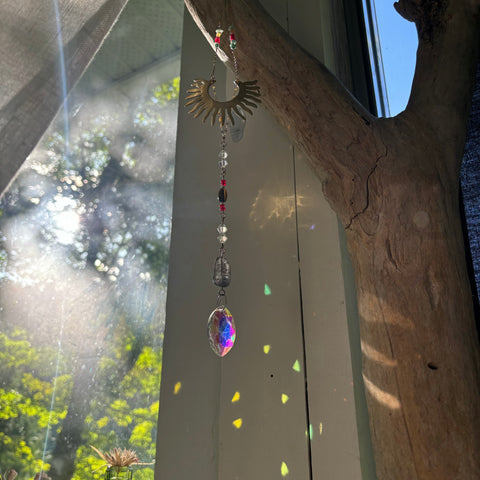 Suncatcher ° ☼︎ ⋆.ೃ࿔*:･