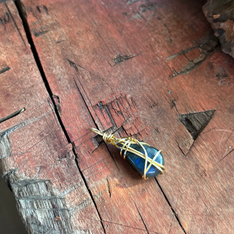 Blue Sheen Labradorite Necklace