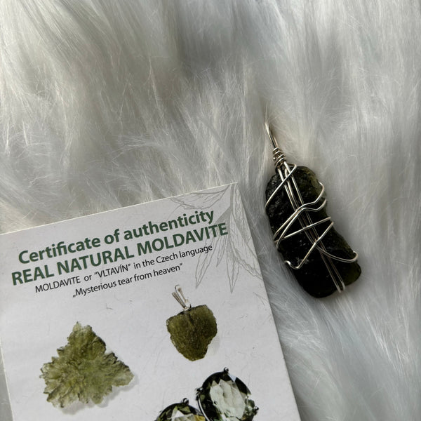 Moldavite (925 sterling silver)