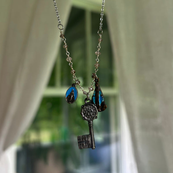 Sofia (vintage pieces🗝️)