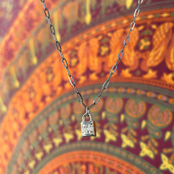Truth (925 sterling silver)
