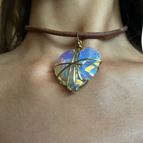 Heart shaped Angel Aura Necklace moi