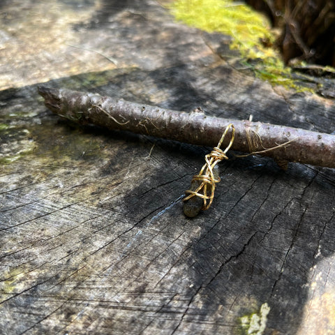 Tiny Labradorite