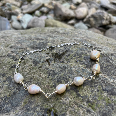 River (choker)