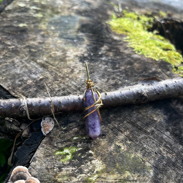 Lepidolite (size Medium)