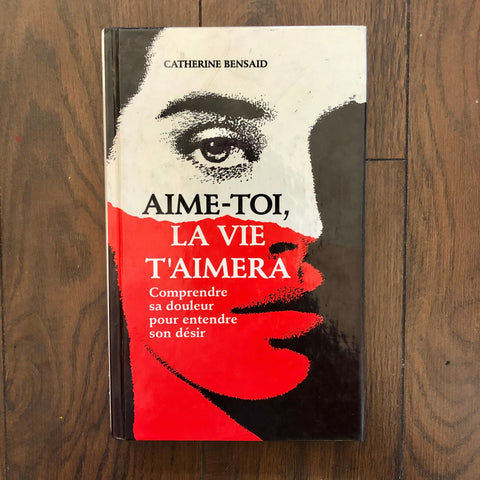 " Aime La Vie, La Vie T'aimera " Book