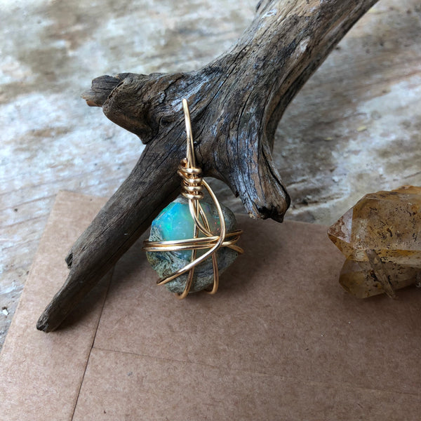 Rainbow Moonstone (Raw)