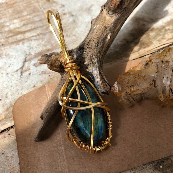 Labradorite (Large)