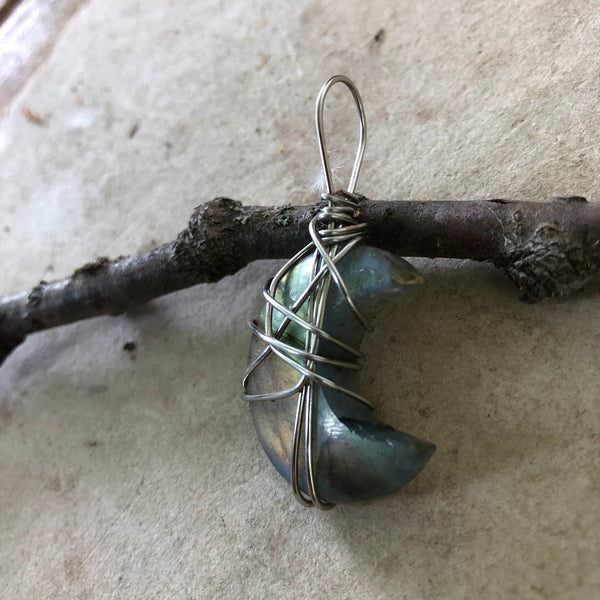 Labradorite (Moon Shaped)