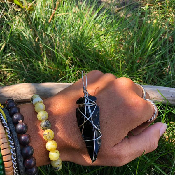 Black Obsidian Arrowhead (Large)