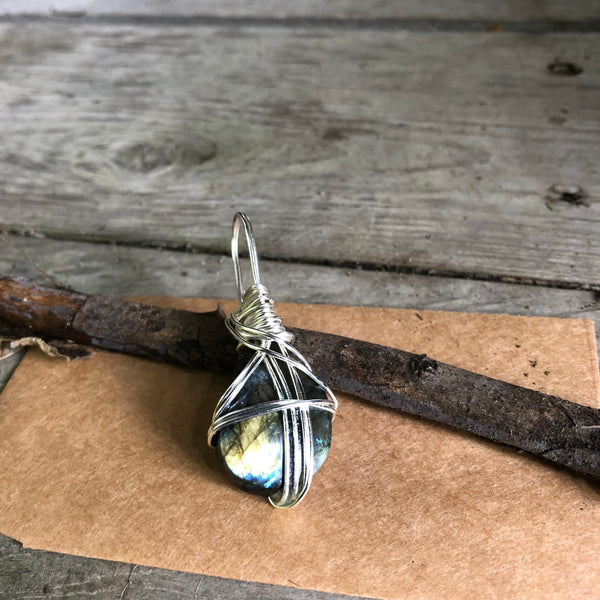 Labradorite (Large)
