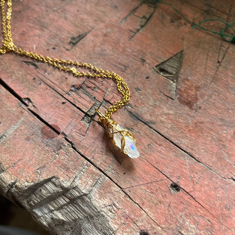 Tiny Angel Aura Necklace