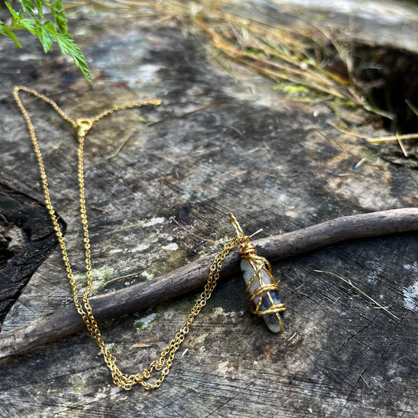 Lithium Quartz necklace