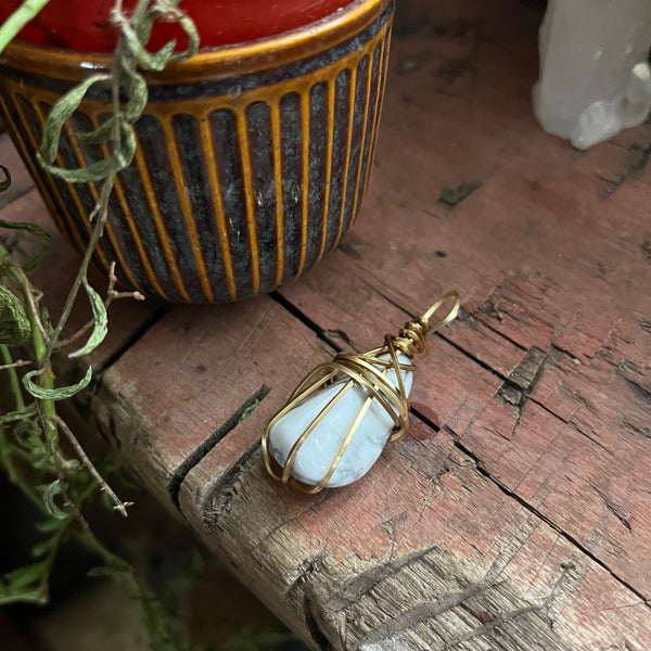 Howlite (Large)
