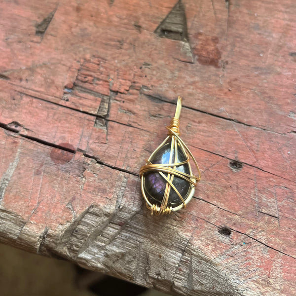 Labradorite (purple-pink sheen)