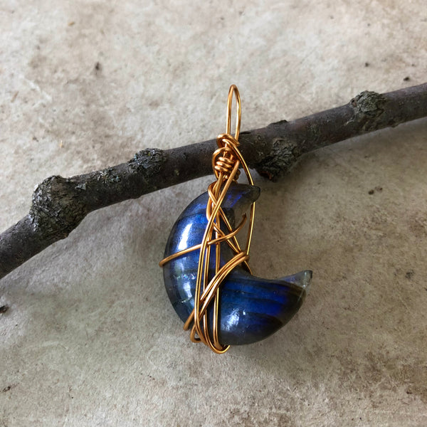 Labradorite (Moon Shaped)