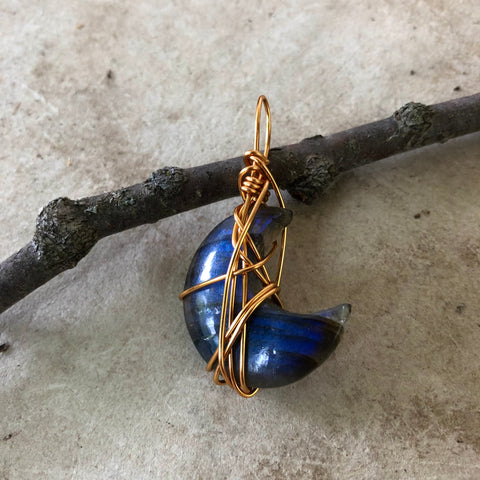 Labradorite (Moon Shaped)