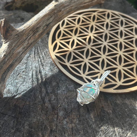 Ethiopian Opal (925 Sterling Silver)