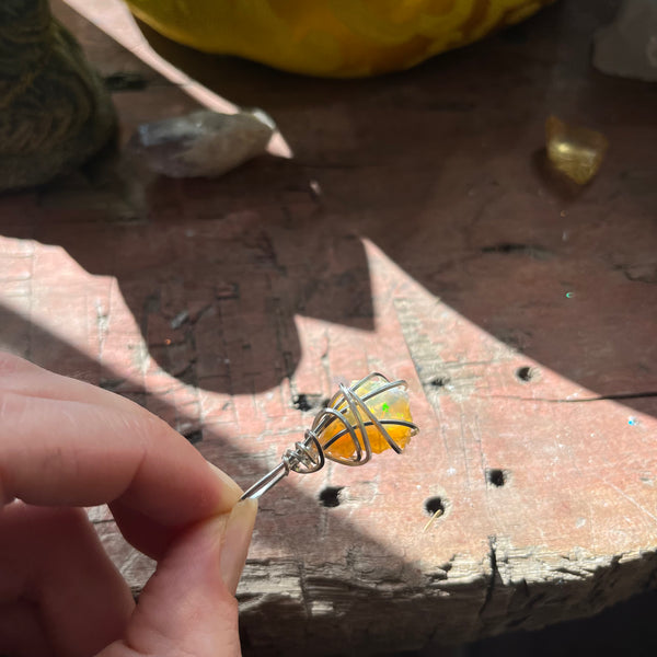 Ethiopian Opal (925 sterling silver)