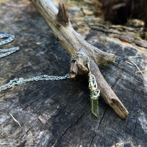 Green Quartz Necklace (Silver)