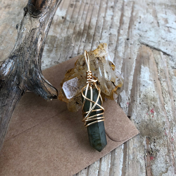 Labradorite Point